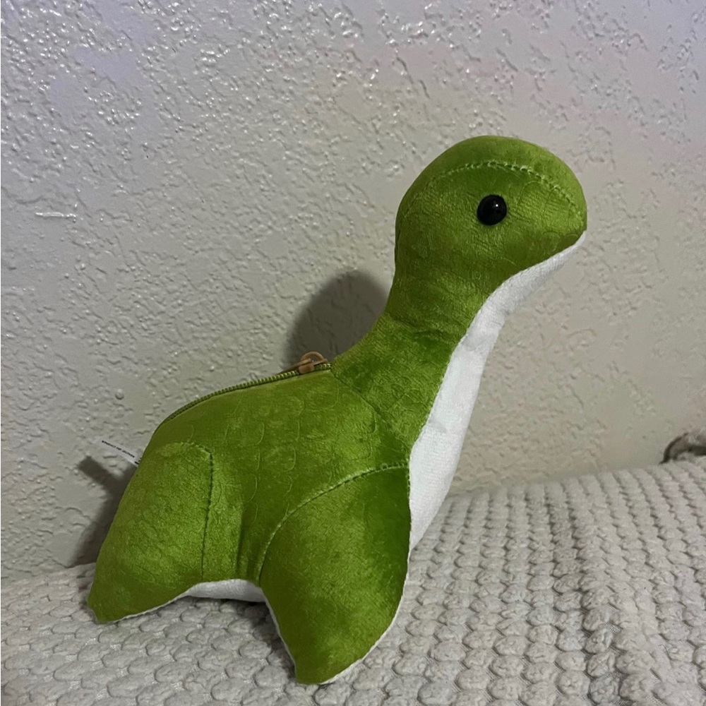 10” Apex Legends Nessie Plush NWT